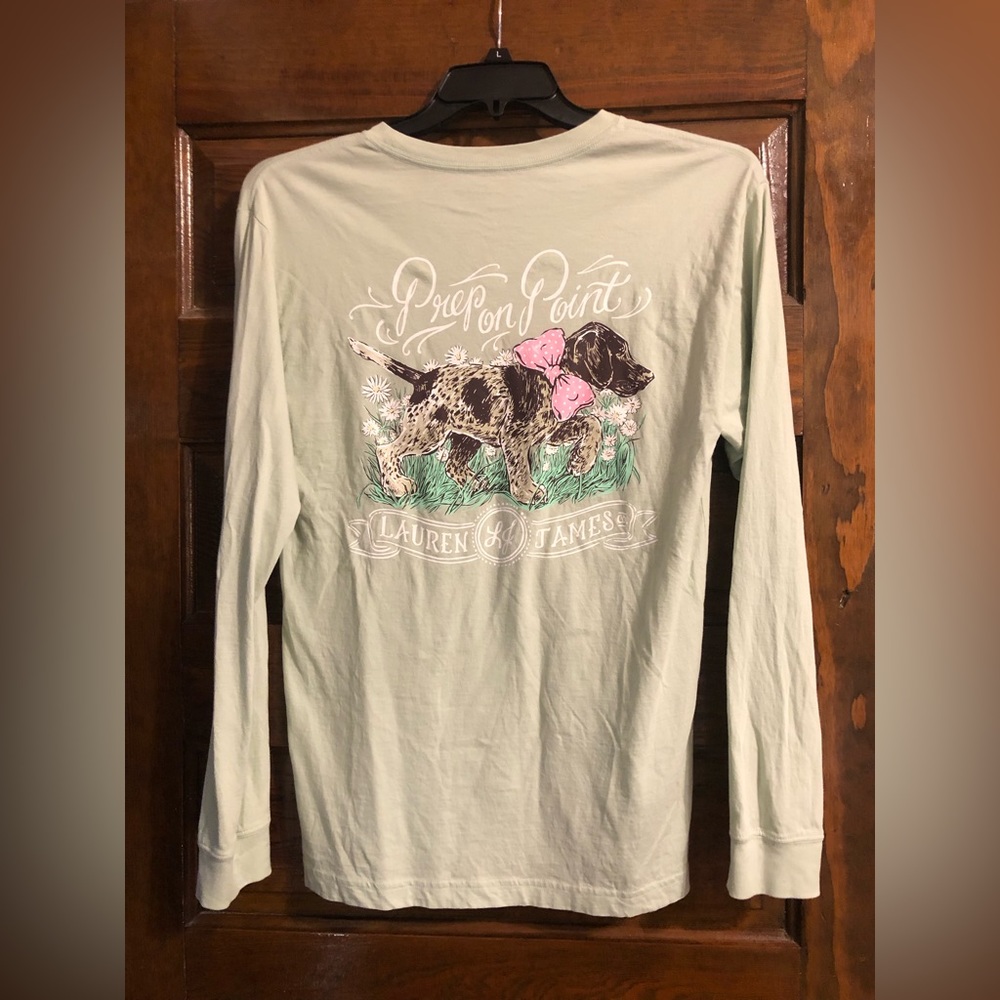 Like new Lauren James tee shirt. Size small. Very cute!!